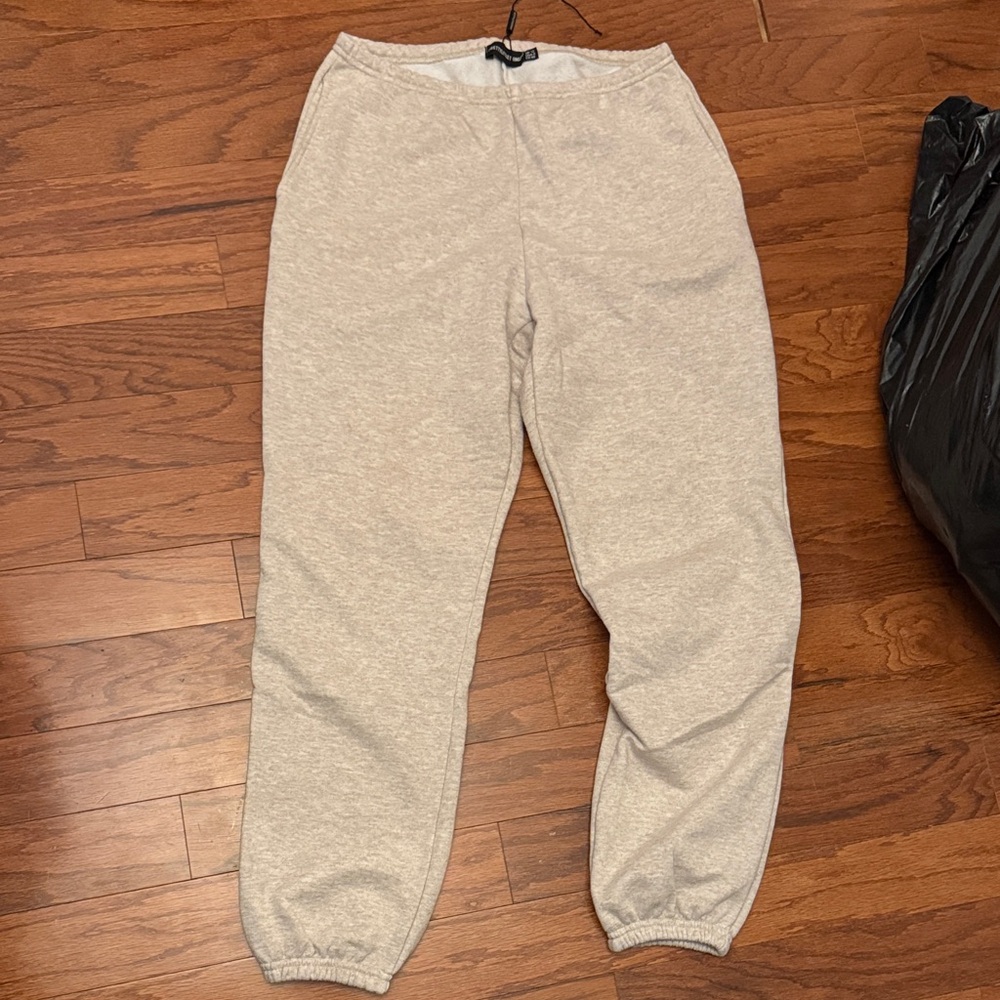 PrettyLittleThing Beige‎ Knit Pants